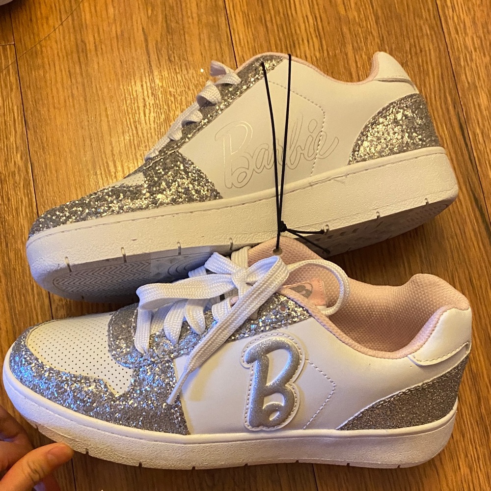 BNWT WOMENS BARBIE GLITTER SNEAKERS 👟🎀